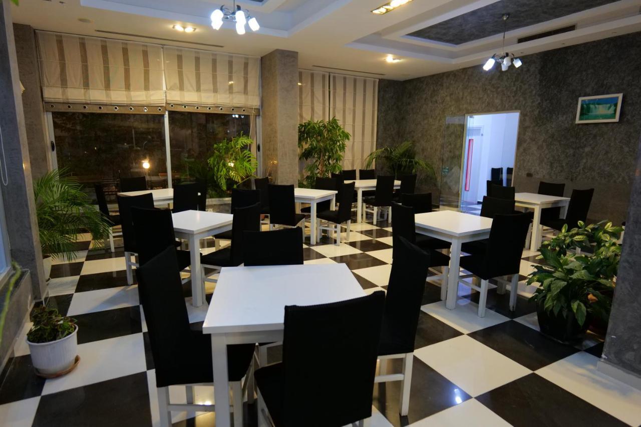 Hotel Dior Саранда Екстер'єр фото